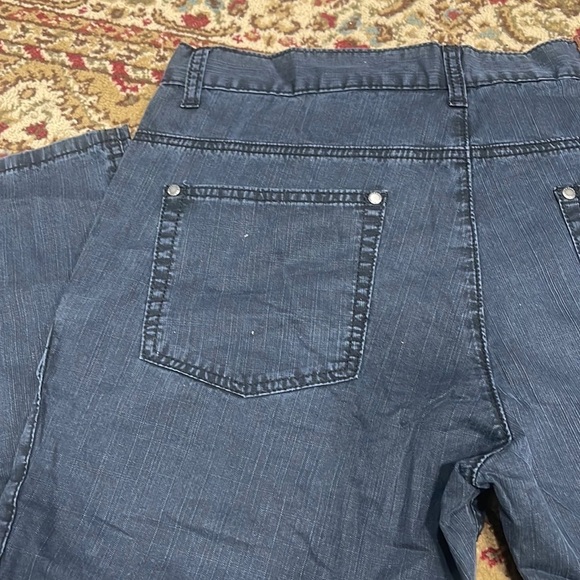 Jeans - Picture 9 of 12